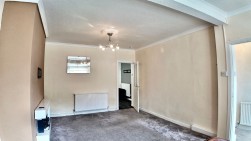 Edwards Terrace, Newbridge, NP11