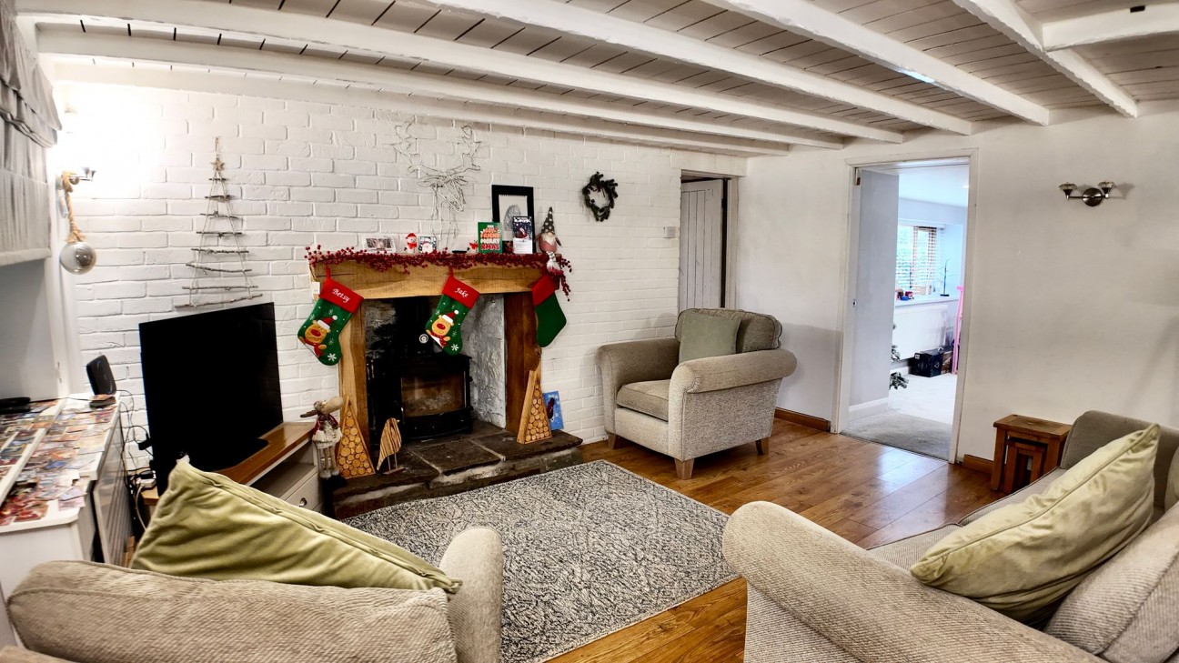 Mill Road, Deri, CF81