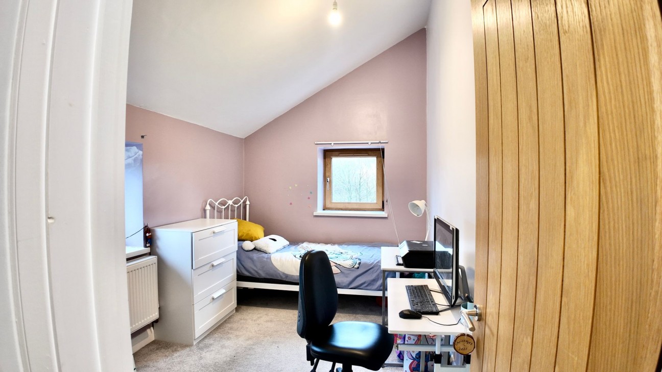 Mill Road, Deri, CF81