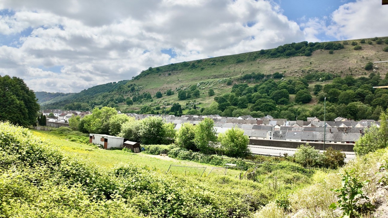 Mountain View, Cwm, NP23