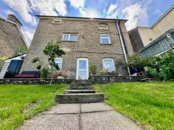 High Street, Newbridge, NP11