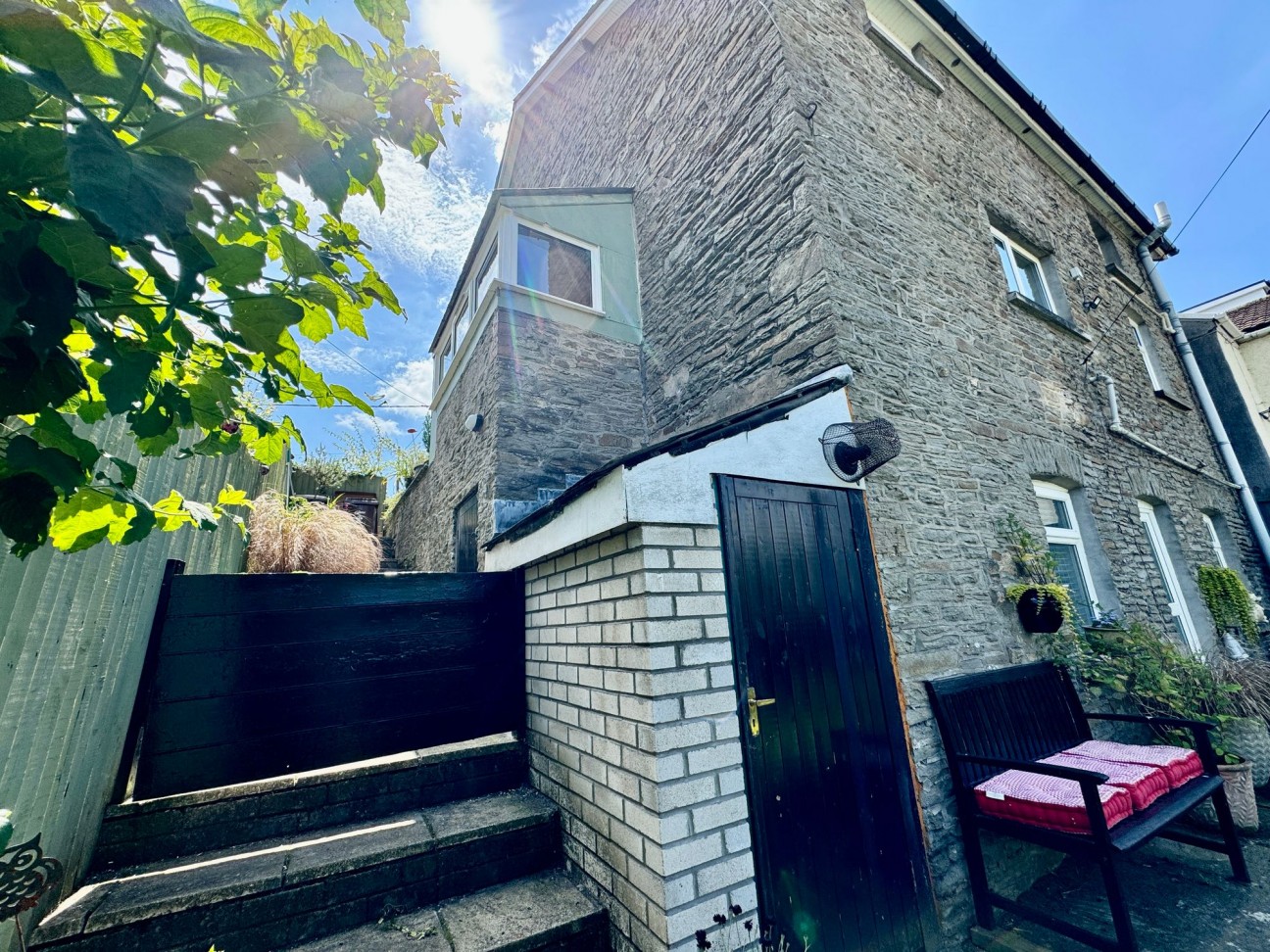 High Street, Newbridge, NP11