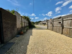 High Street, Newbridge, NP11