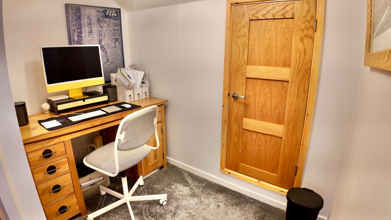 Rhiw Farm Crescent, Crumlin, NP11