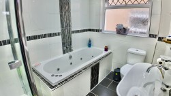 Rhiw Farm Crescent, Crumlin, NP11