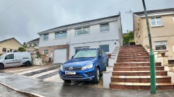Rhiw Farm Crescent, Crumlin, NP11