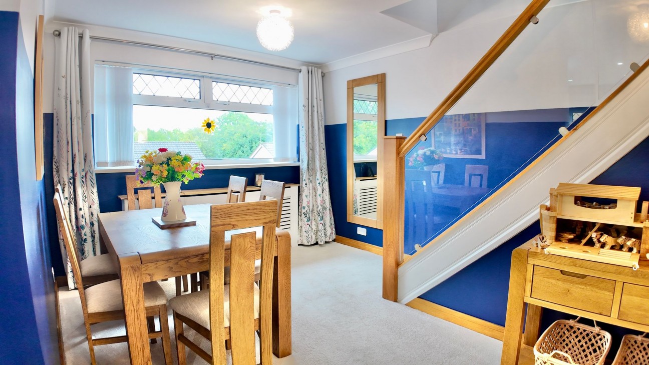 Rhiw Farm Crescent, Crumlin, NP11