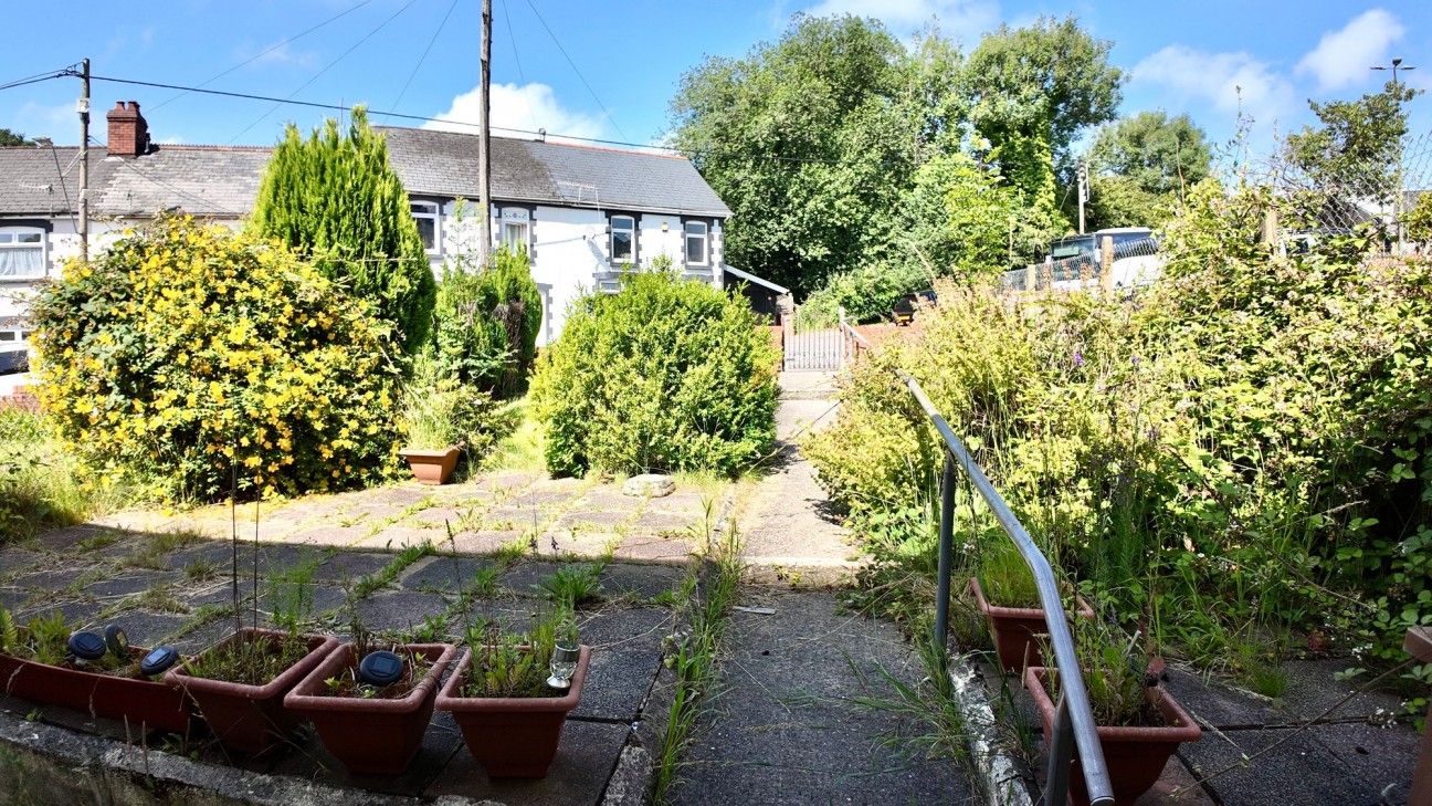 Trinant Terrace, Pentwyn Crumlin, NP11