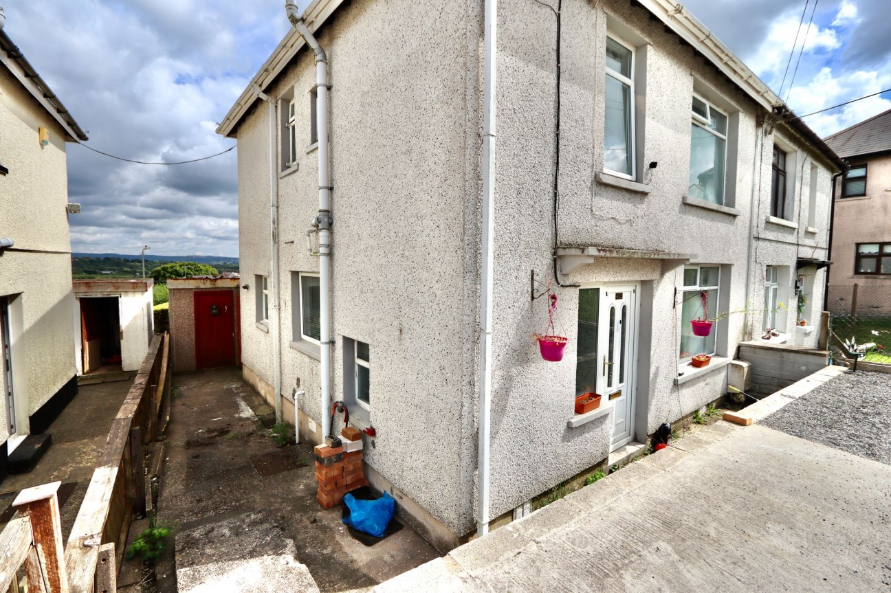 Heolddu Crescent, Bargoed, CF81
