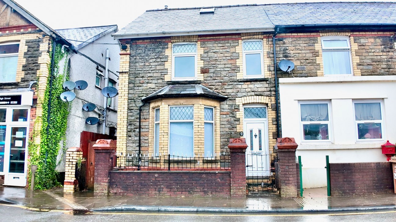 High Street, Newbridge, NP11