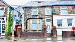 High Street, Newbridge, NP11