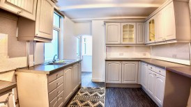 High Street, Newbridge, NP11