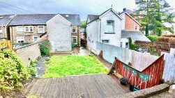 High Street, Newbridge, NP11