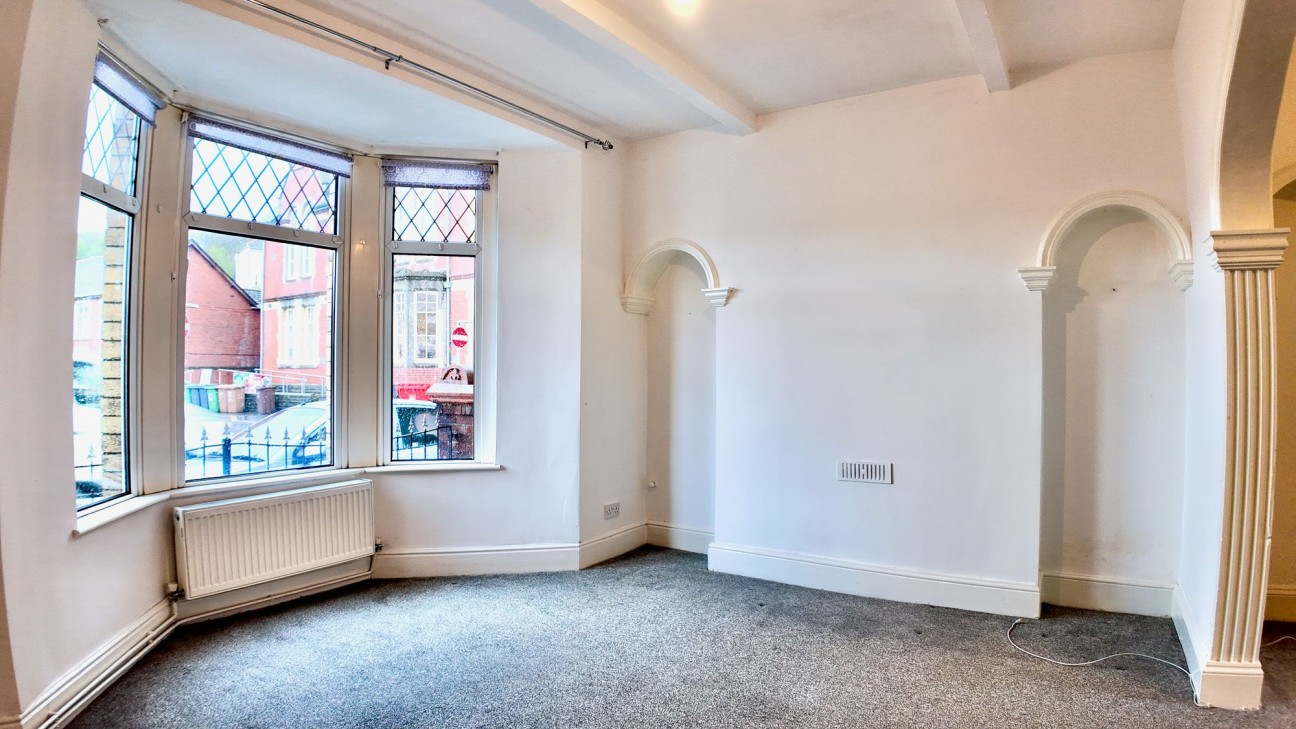 High Street, Newbridge, NP11