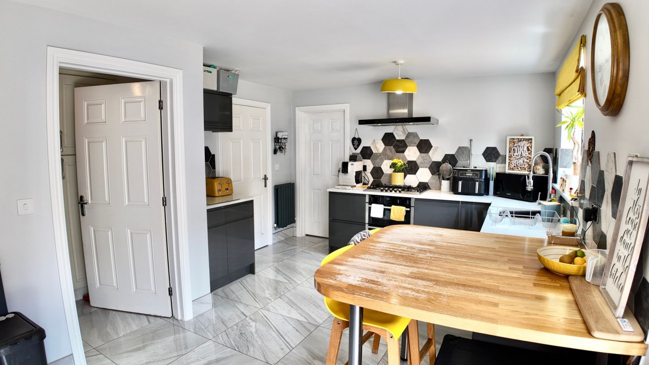 Woodside Drive, Newbridge, NP11