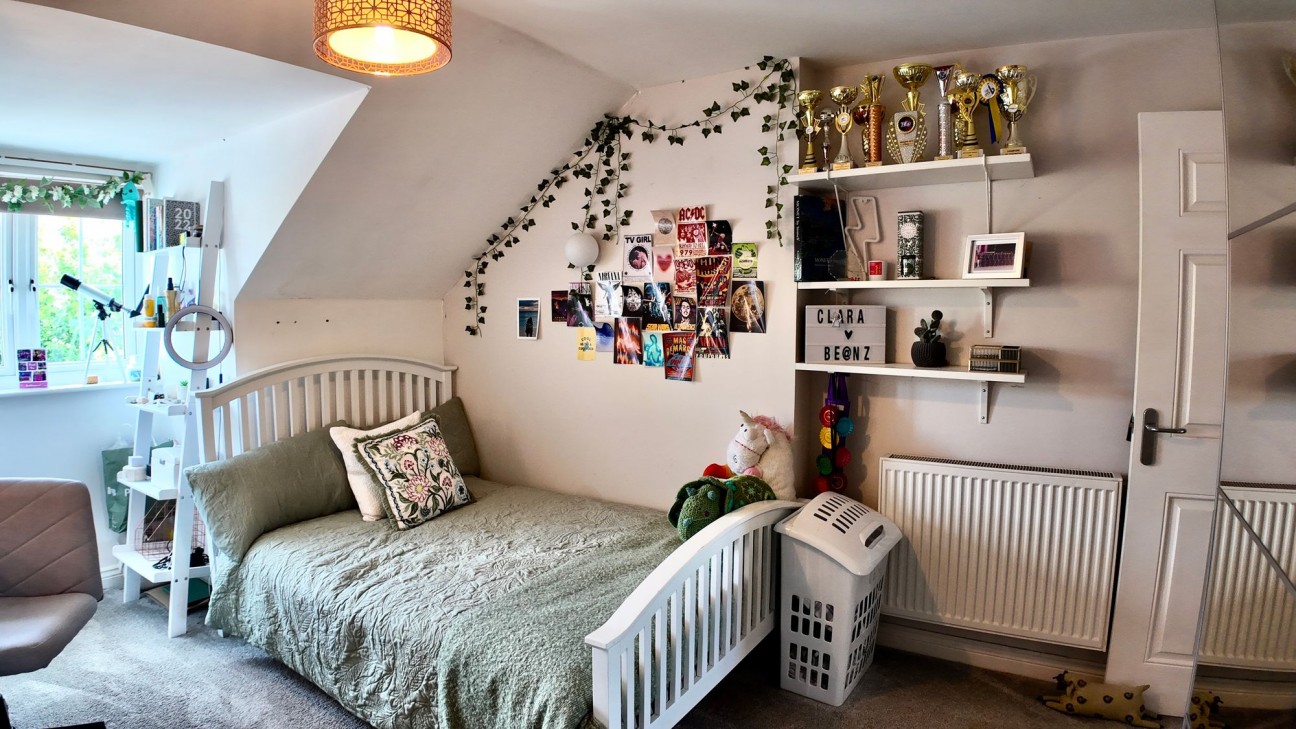 Woodside Drive, Newbridge, NP11