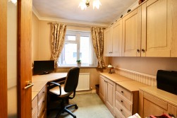 High Street, Pengam, NP12