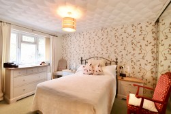 High Street, Pengam, NP12