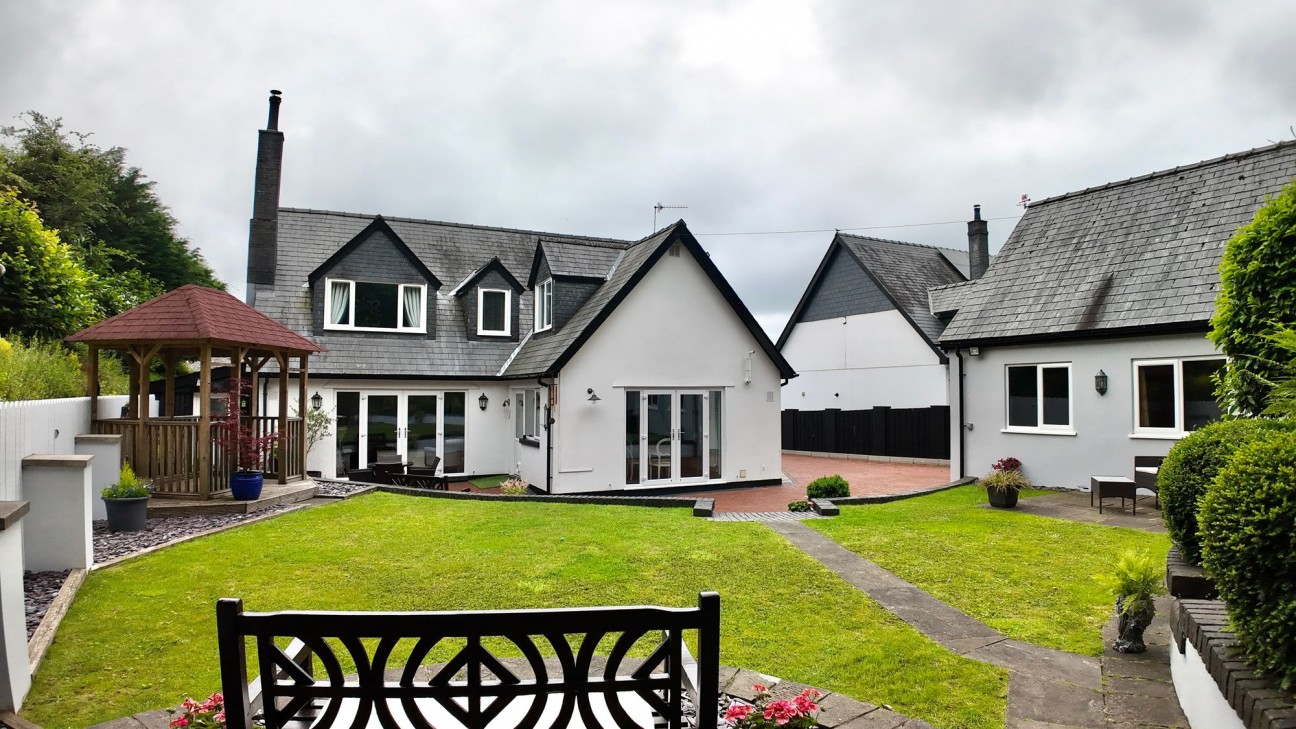 High Street, Blackwood, NP12