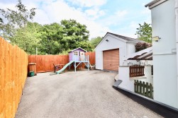 Heol Fawr, Nelson, CF46