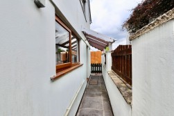 Heol Fawr, Nelson, CF46