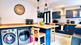 Springfield Road, Maesycwmmer, CF82