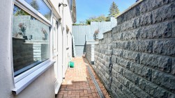 Springfield Road, Maesycwmmer, CF82