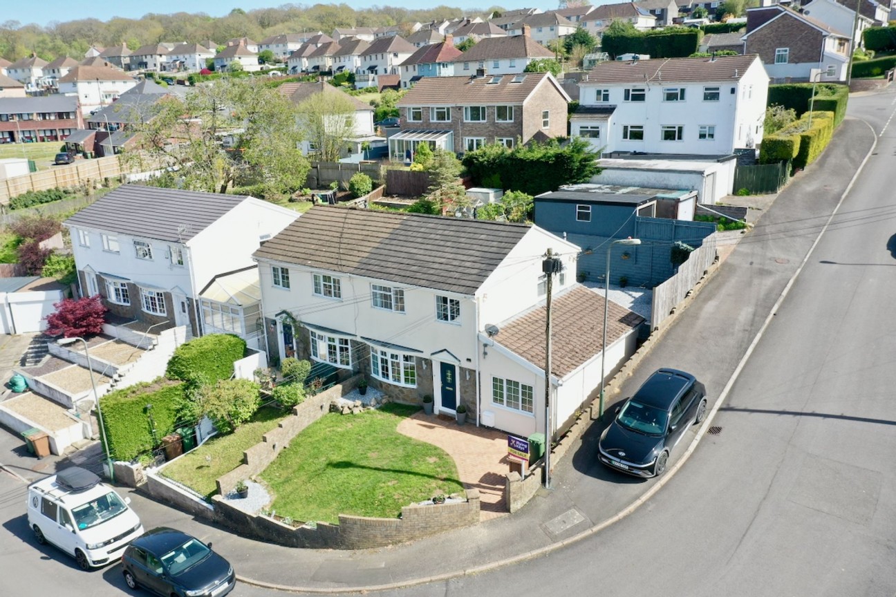 Springfield Road, Maesycwmmer, CF82