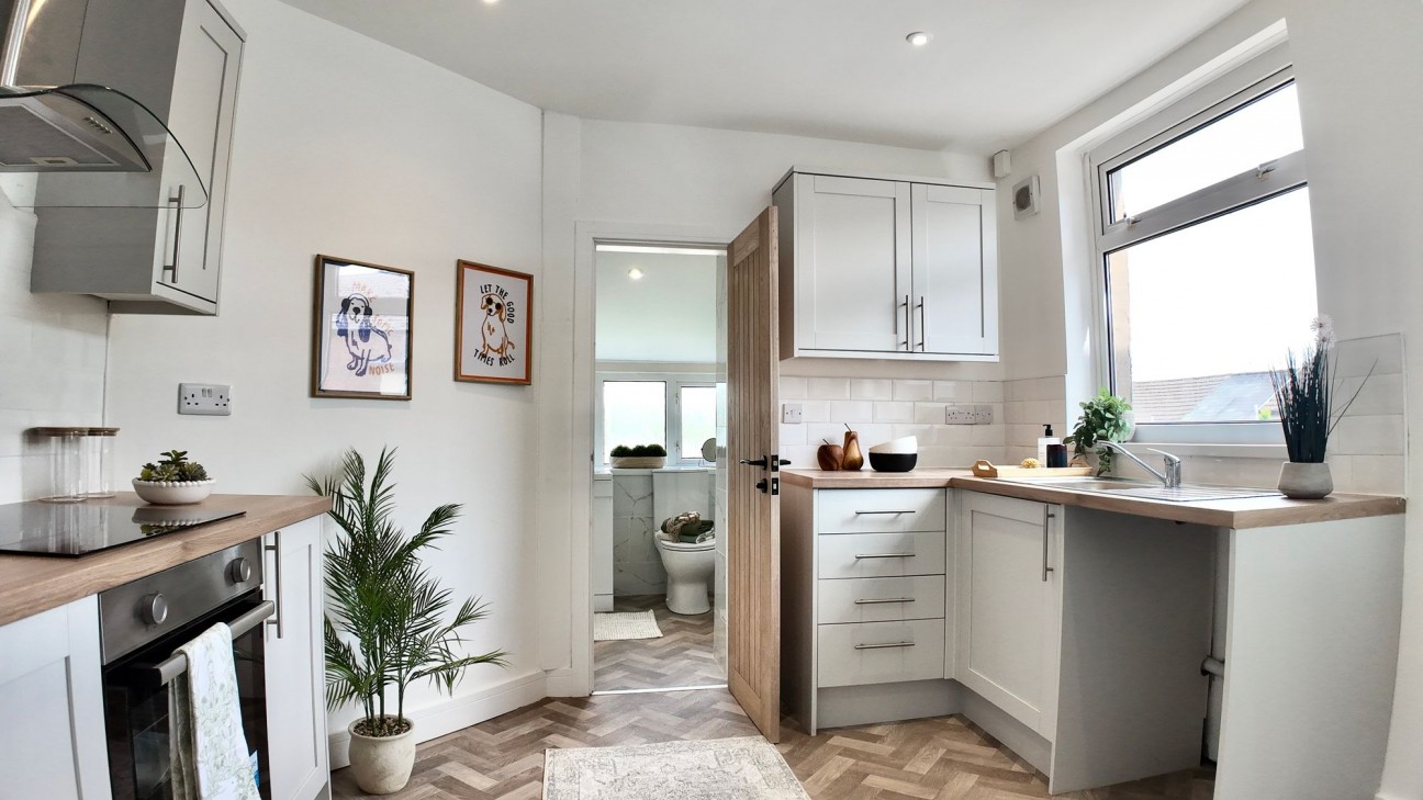 Lilian Road, Blackwood, NP12