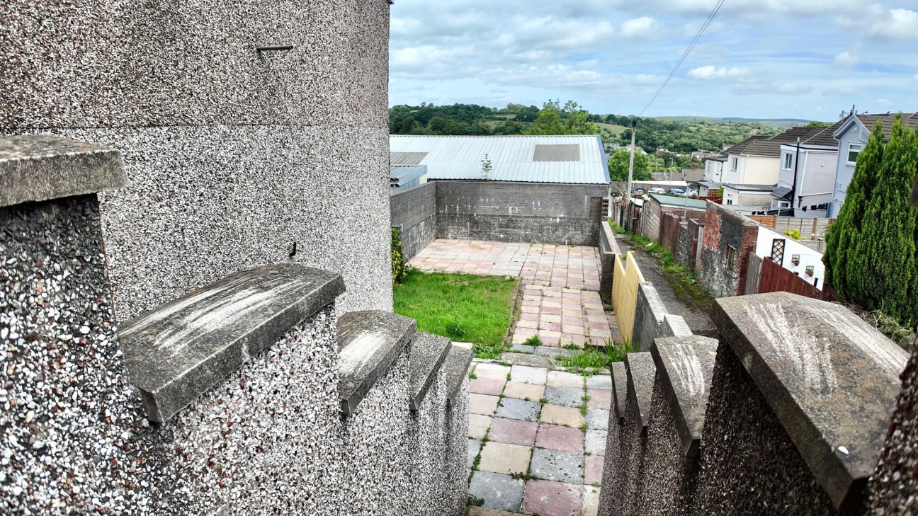 Lilian Road, Blackwood, NP12