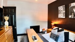 Cardiff Road, Blackwood, NP12