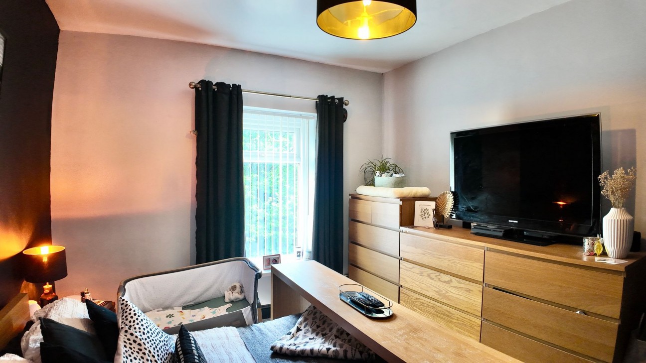 Cardiff Road, Blackwood, NP12