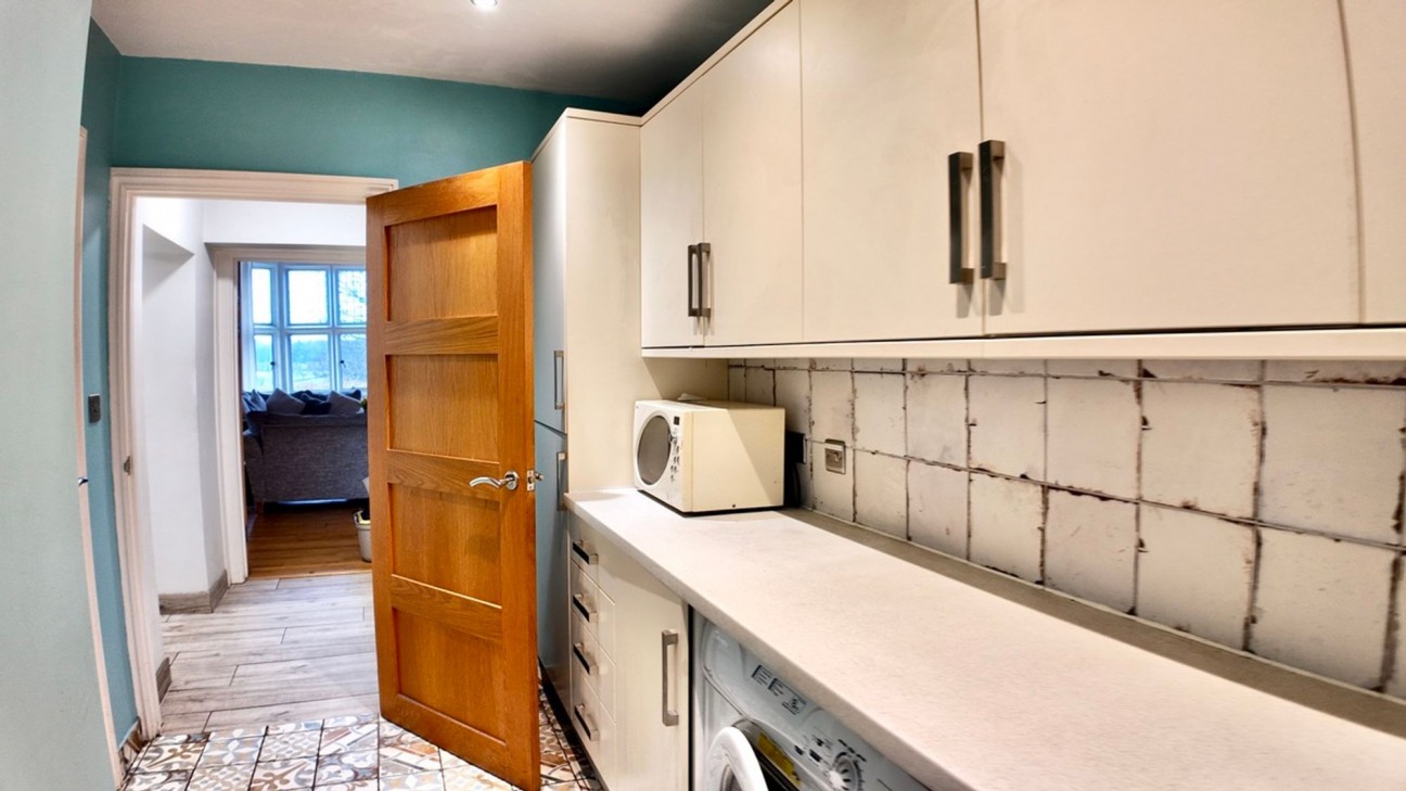 Pen-Rhiw Avenue, Oakdale, NP12