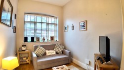 Pen-Rhiw Avenue, Oakdale, NP12