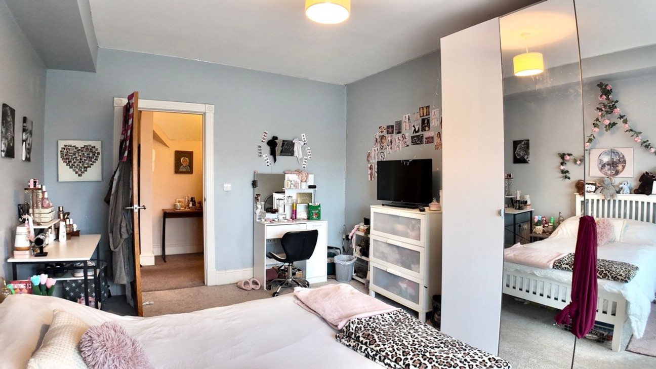 Pen-Rhiw Avenue, Oakdale, NP12