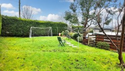 Pen-Rhiw Avenue, Oakdale, NP12