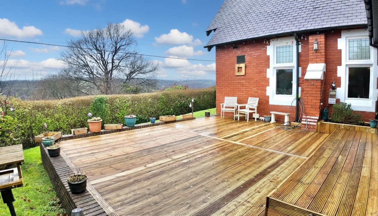 Pen-Rhiw Avenue, Oakdale, NP12