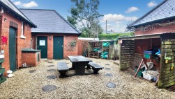 Pen-Rhiw Avenue, Oakdale, NP12