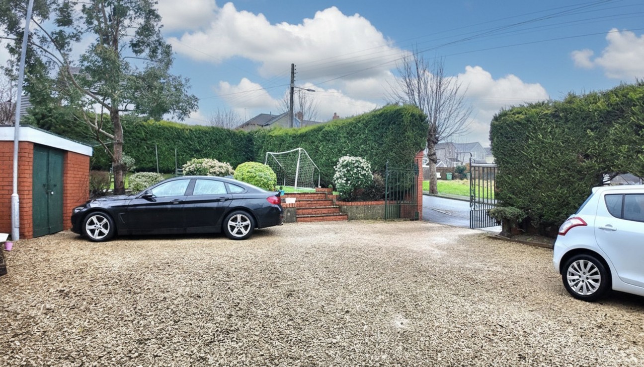 Pen-Rhiw Avenue, Oakdale, NP12