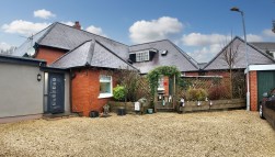 Pen-Rhiw Avenue, Oakdale, NP12