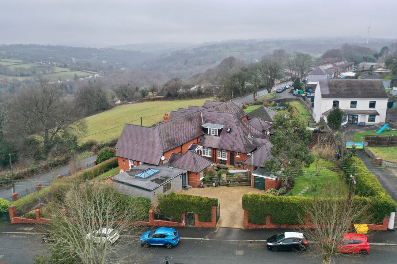 Pen-Rhiw Avenue, Oakdale, NP12