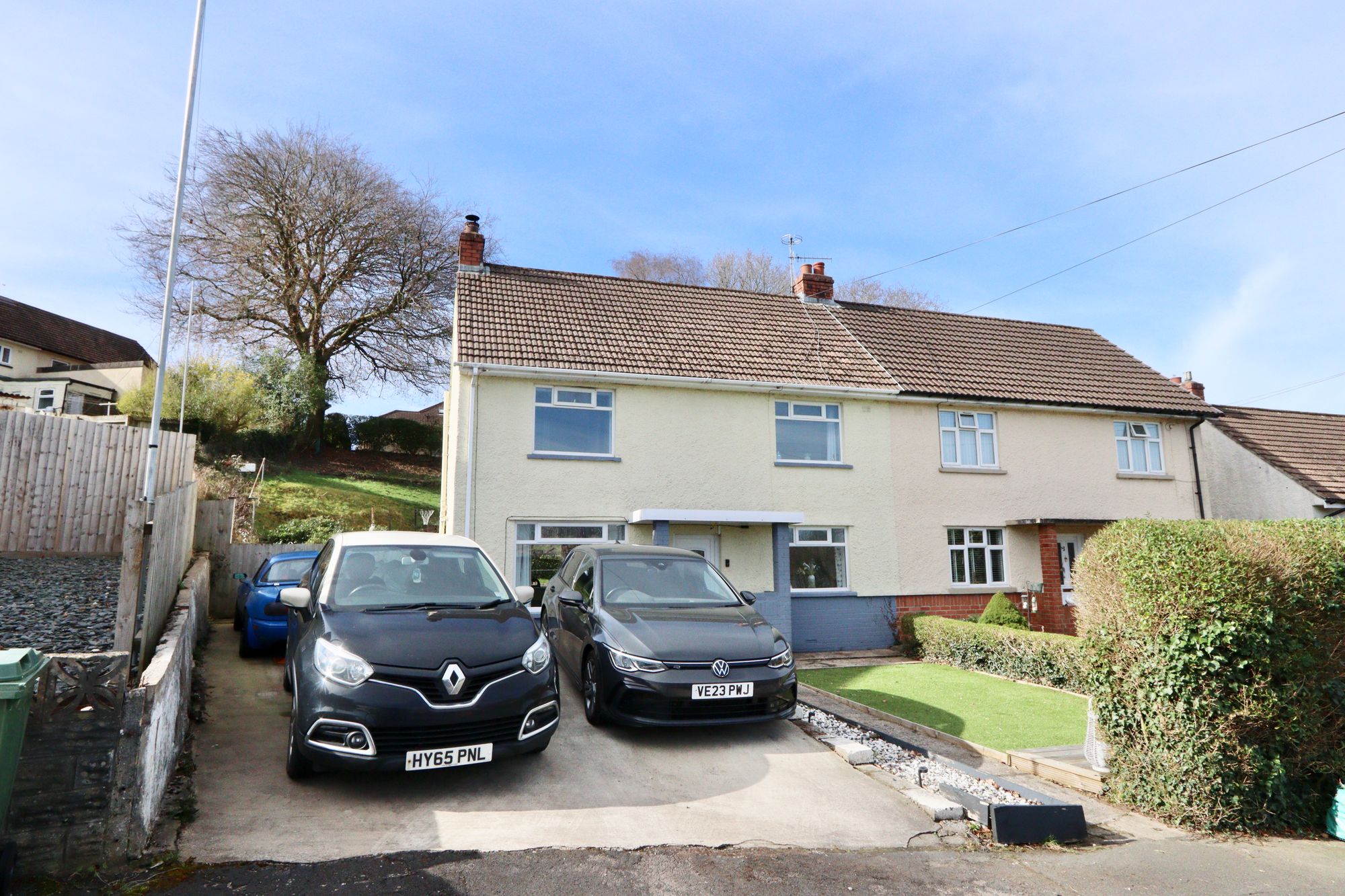 Oakfield, Pontllanfraith, NP12
