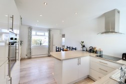 Oakfield, Pontllanfraith, NP12