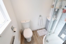 Oakfield, Pontllanfraith, NP12