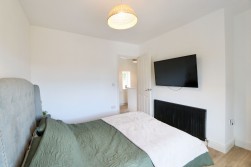 Oakfield, Pontllanfraith, NP12