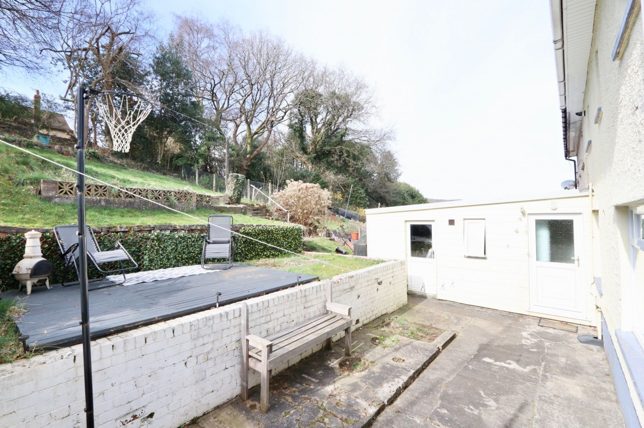Oakfield, Pontllanfraith, NP12
