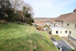Oakfield, Pontllanfraith, NP12