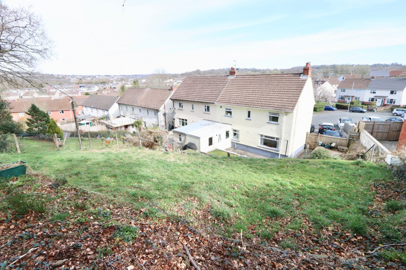 Oakfield, Pontllanfraith, NP12