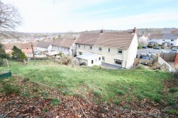 Oakfield, Pontllanfraith, NP12