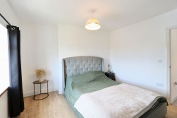 Oakfield, Pontllanfraith, NP12